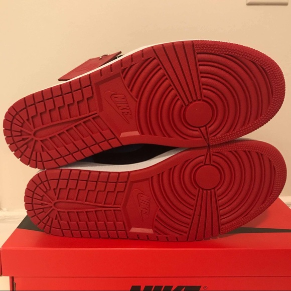 DS Nike Air Jordan 1 High OG “UNC to Chicago” - Picture 6 of 8